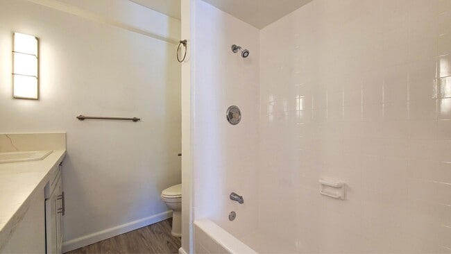 Building Photo - 1655 Makaloa St