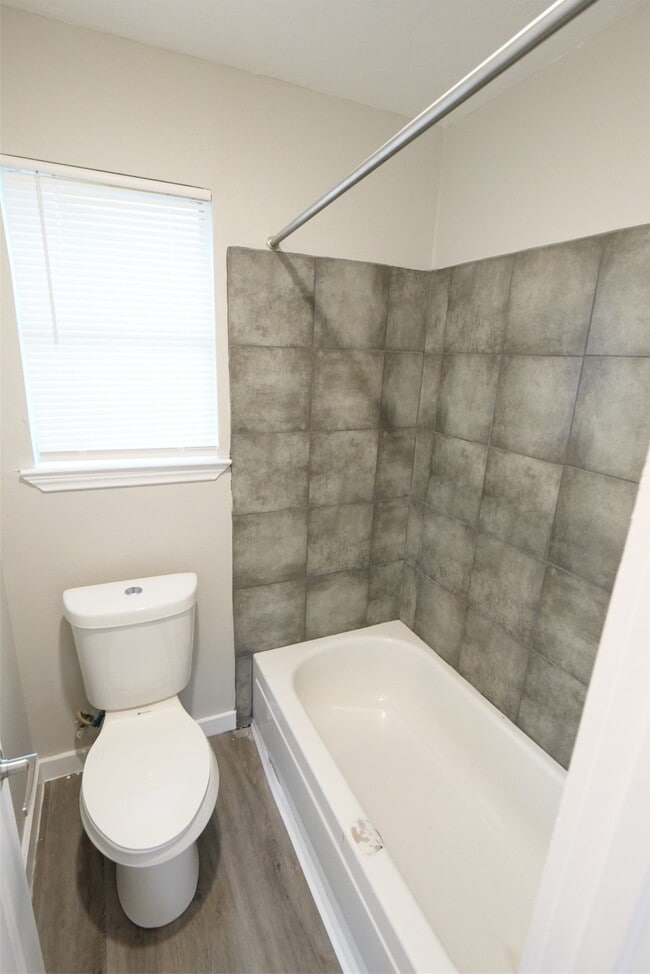 Building Photo - 15654 Boulder Oaks Dr