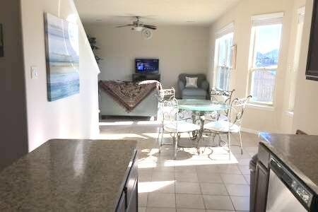 Building Photo - 3947 Amalfi Shores Ct