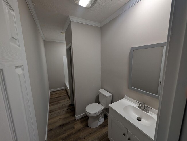 Building Photo - 222 Lenoir Ave