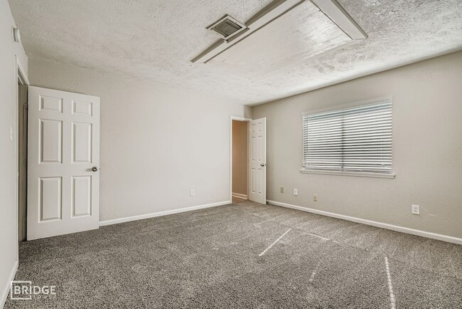 Building Photo - 226 Tara Plantation Dr