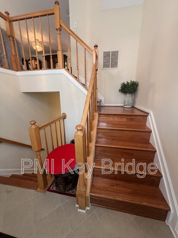 Building Photo - 7427 Salford Ct