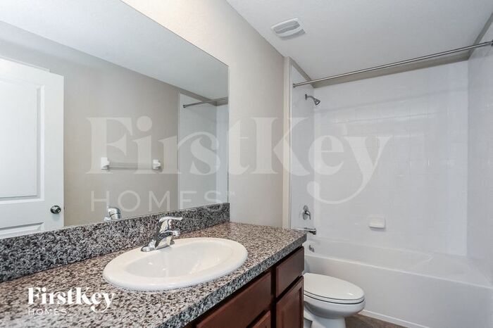 Building Photo - 5050 White Chicory Dr