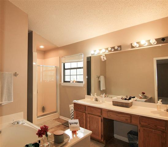 Building Photo - 1537 Yaggi Dr