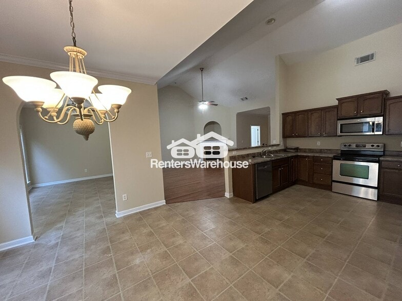Building Photo - 6120 Edgefield Ln