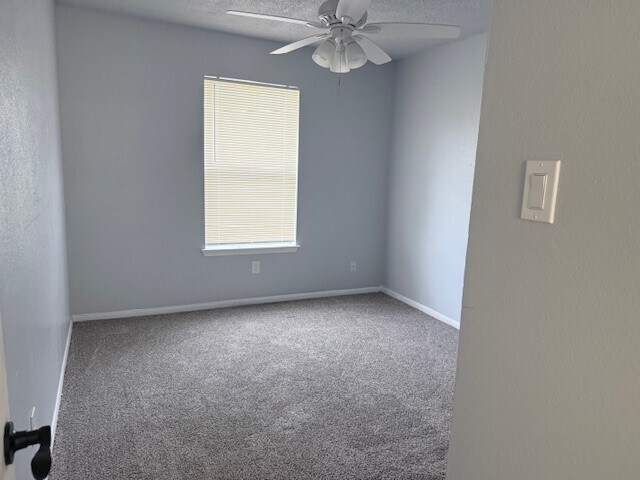 Building Photo - 15123 Chasehill Dr