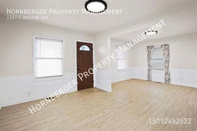 Building Photo - 1327 E Walton Ave