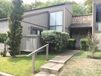 Building Photo - 1905 West Ln