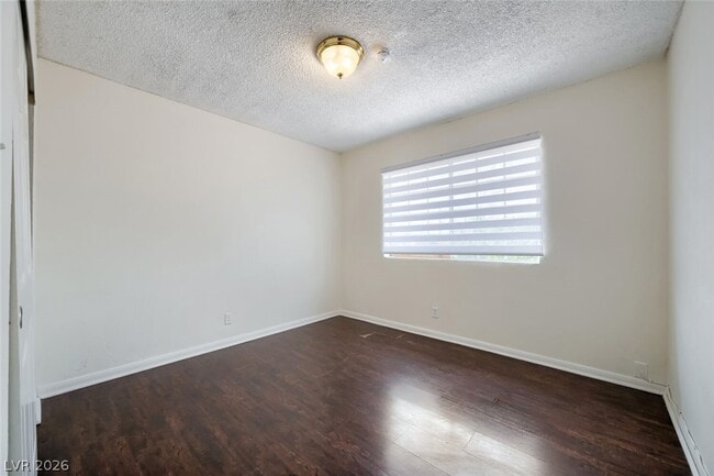 Building Photo - 6512 Evergreen Ave