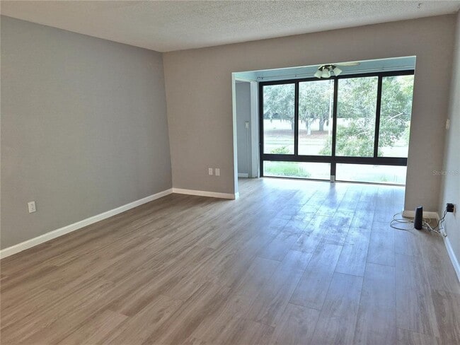 Building Photo - 222 Caryl Way