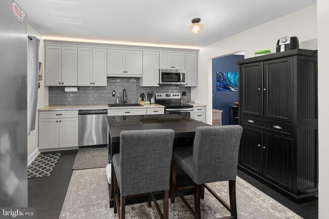 Building Photo - 3415 Pebble Beach Dr