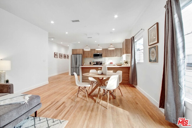 Building Photo - 434 N Ogden Dr