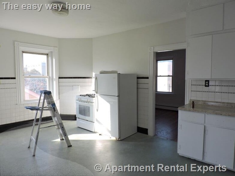 Building Photo - 10 Winter St