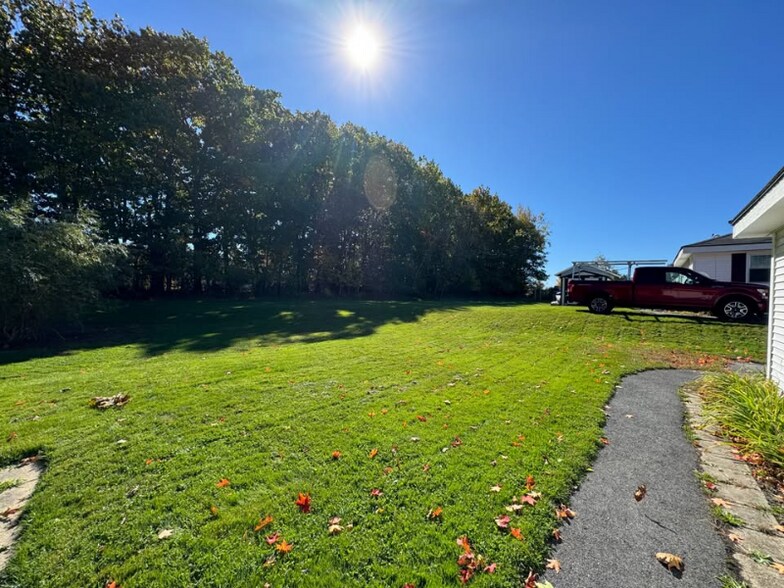 Building Photo - 98 Burnell Dr