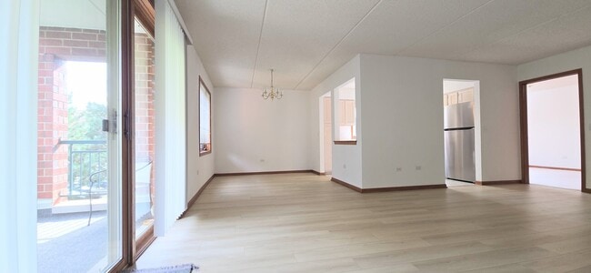 Building Photo - 6430 W Berteau Ave