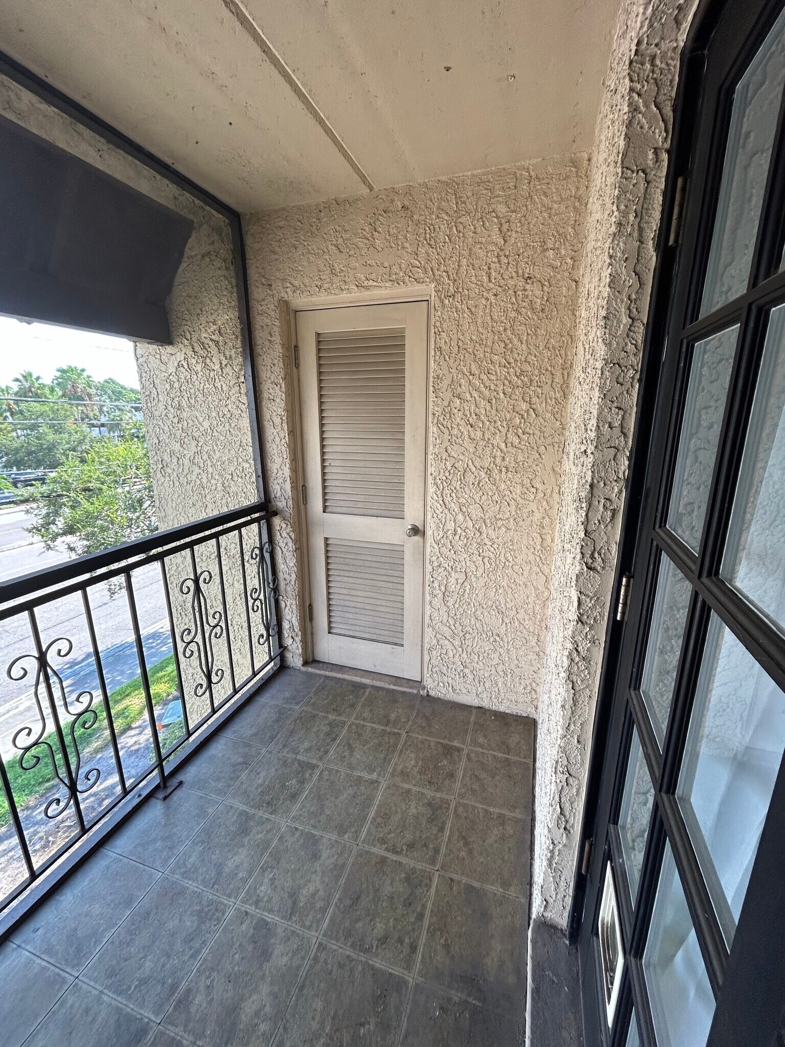 Building Photo - 5304 W Kennedy Blvd