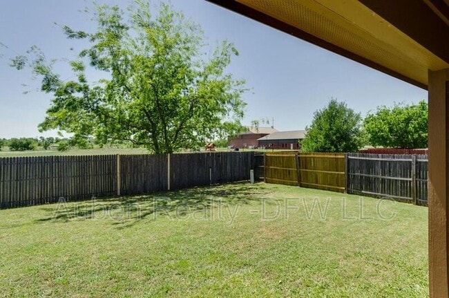 Building Photo - 4533 Wheatland Dr