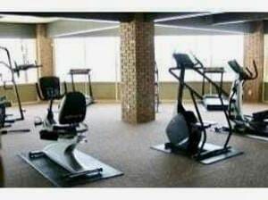 Building Photo - 4433 N Stanton St