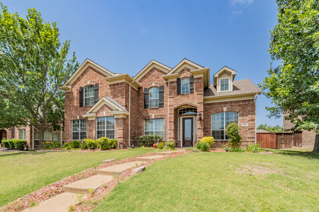 Building Photo - 1605 Buckhorn Dr