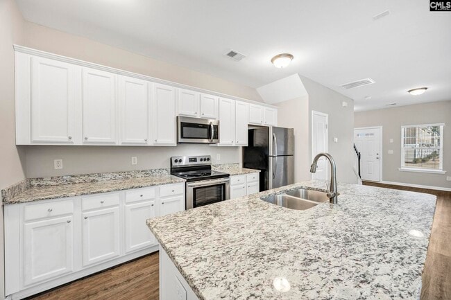 Building Photo - 135 Hunters Grove Dr