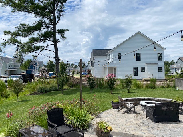 Building Photo - 1741 Rockwood Dr