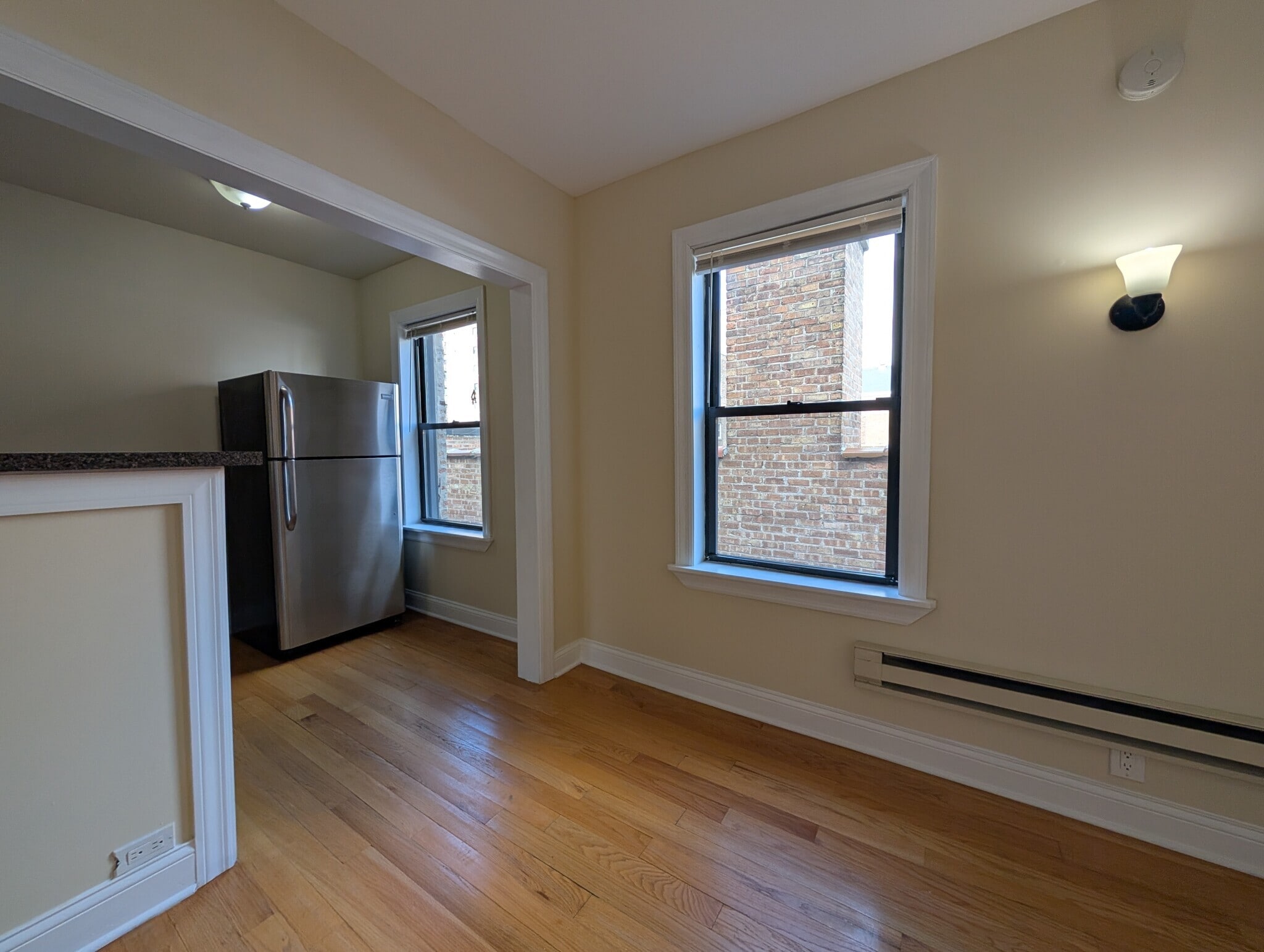 Building Photo - 1347 N Dearborn St