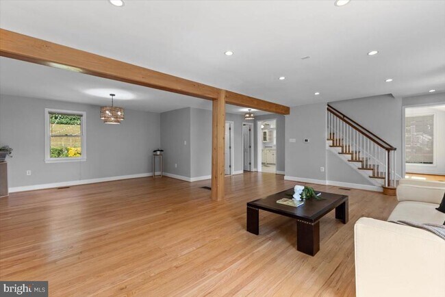 Building Photo - 6023 Walhonding Rd