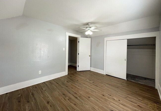 Building Photo - 511 N Poplar St