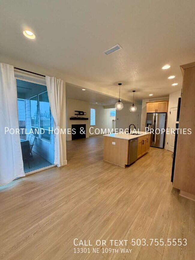 Building Photo - 13301 NE 109th Wy