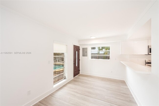 Building Photo - 230 Sunrise Dr