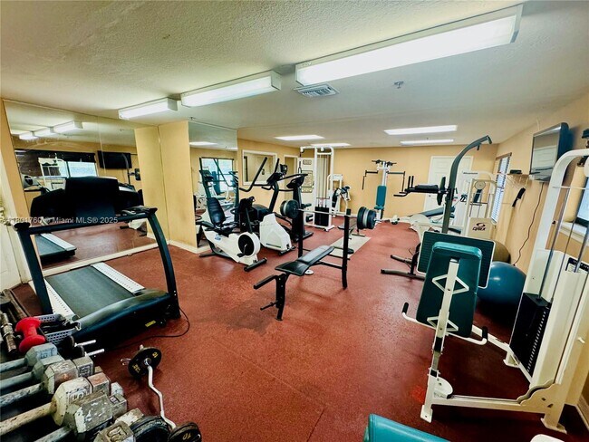 Building Photo - 2900 S University Dr