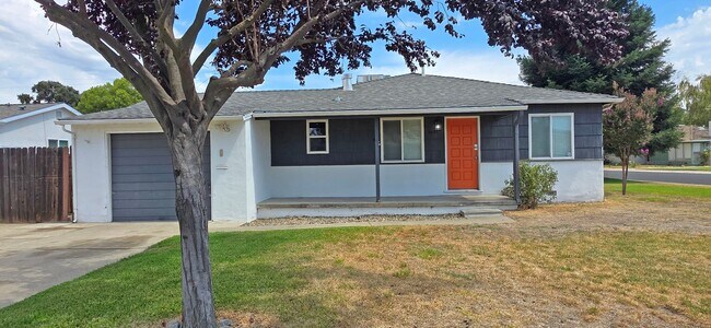 Primary Photo - 1021 Buckeye Dr