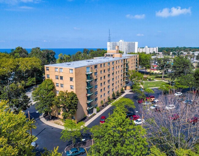 Interior Photo - Shorewood Apartments