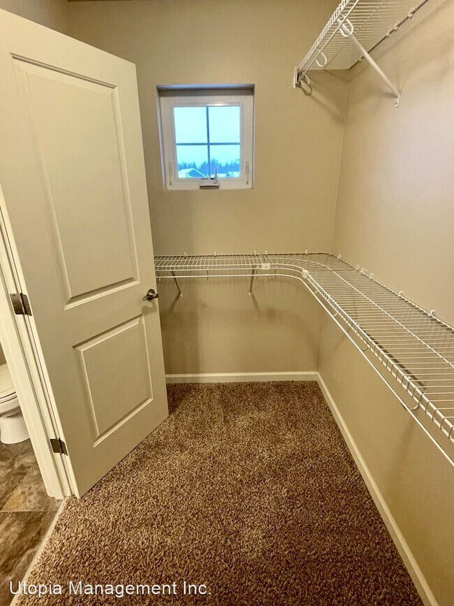 Building Photo - 3 br, 2.5 bath House - 353 Holland Ave.