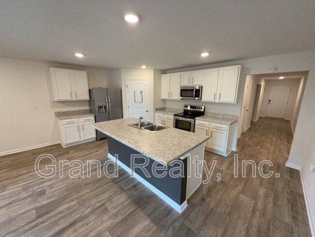 Building Photo - 6474 Churchill Cir