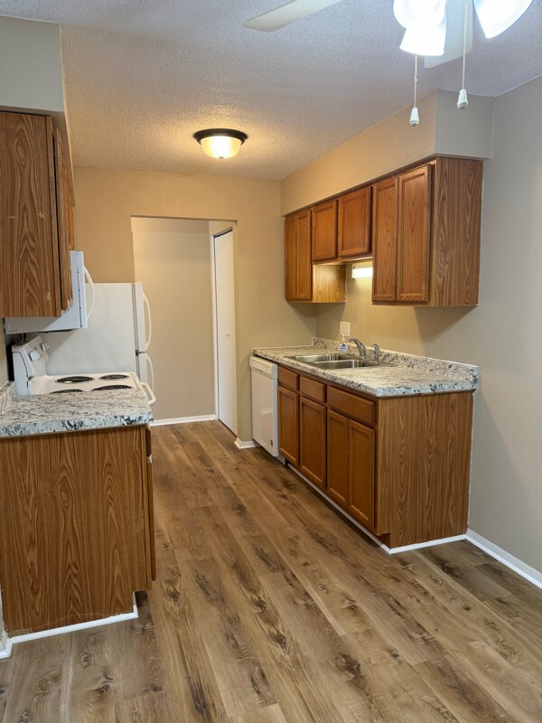 Building Photo - 6517 Cornwall Ct