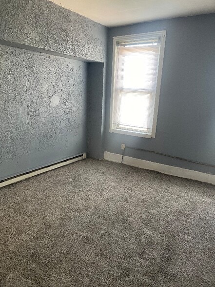 Building Photo - 1300 W Clearfield St