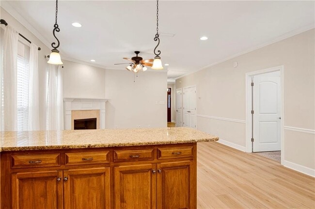 Building Photo - 6035 Magnolia Pl E