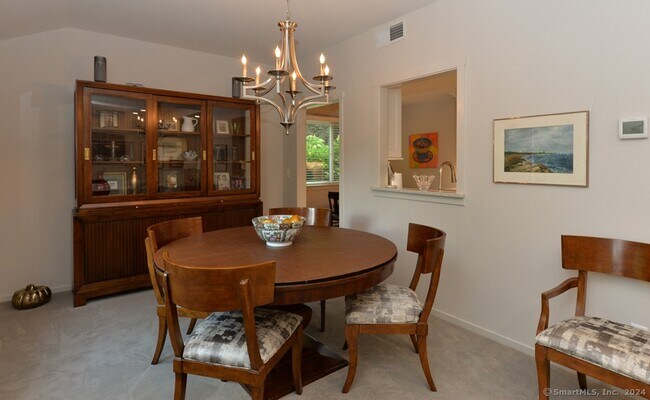 Building Photo - 595 Heritage Village