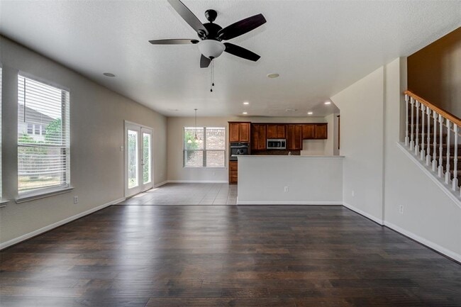 Building Photo - 21515 Pointed Oak Ln