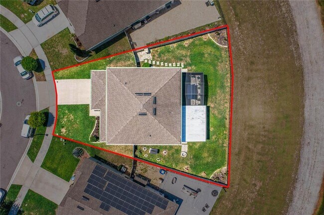 Building Photo - 9025 Pyrus St