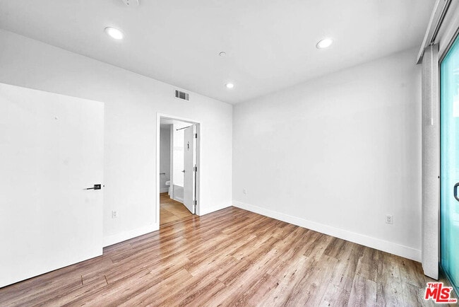 Building Photo - 1101 S Harvard Blvd