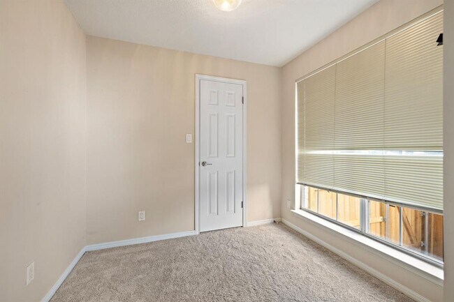 Building Photo - 2505 Merion Cove