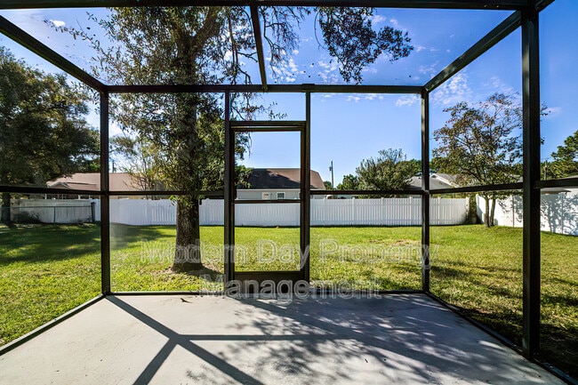 Building Photo - 10368 Lansfield St