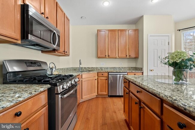 Building Photo - 15433 Leeds Hill Way