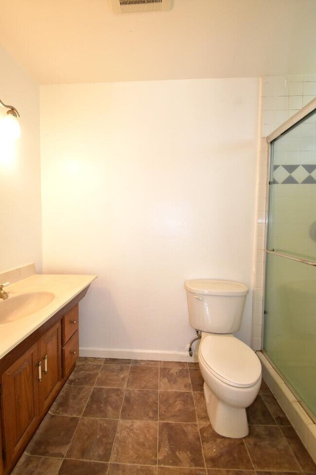 Building Photo - 4407 Jonquil Dr