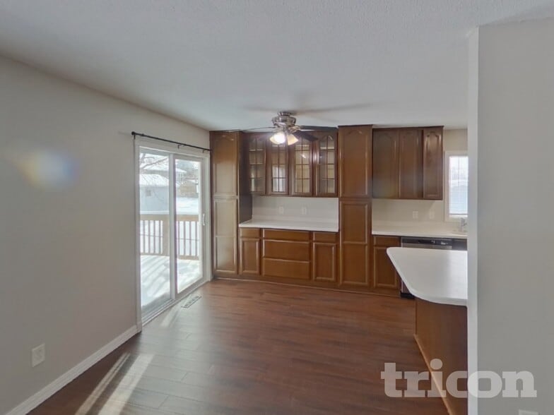 Building Photo - 1442 Laurel Ave