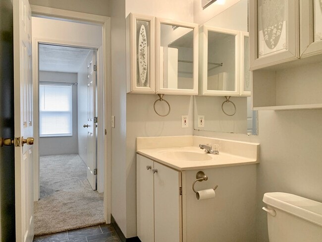 Building Photo - Two Bedroom Apartment in Hastings