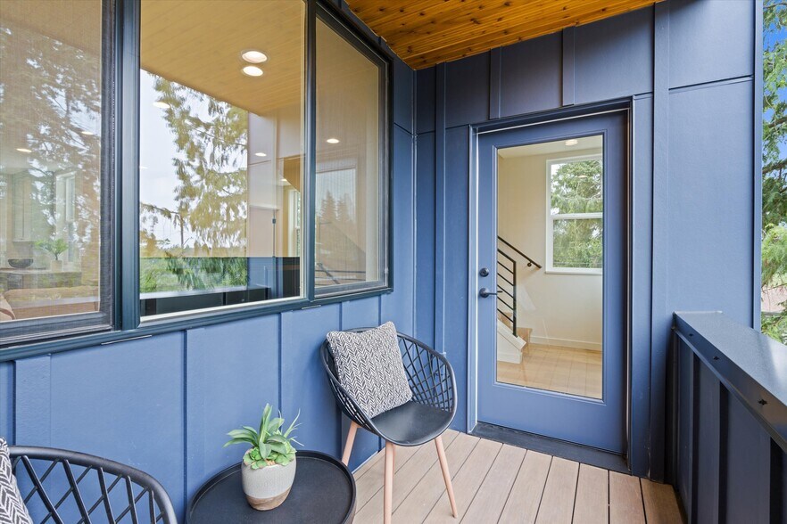 Deck - 2151 N 147th St
