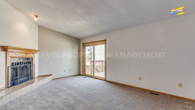 Building Photo - 759 N Illinois St